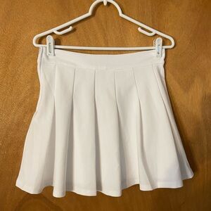 NWT Blue Rain white pleated miniskirt size medium